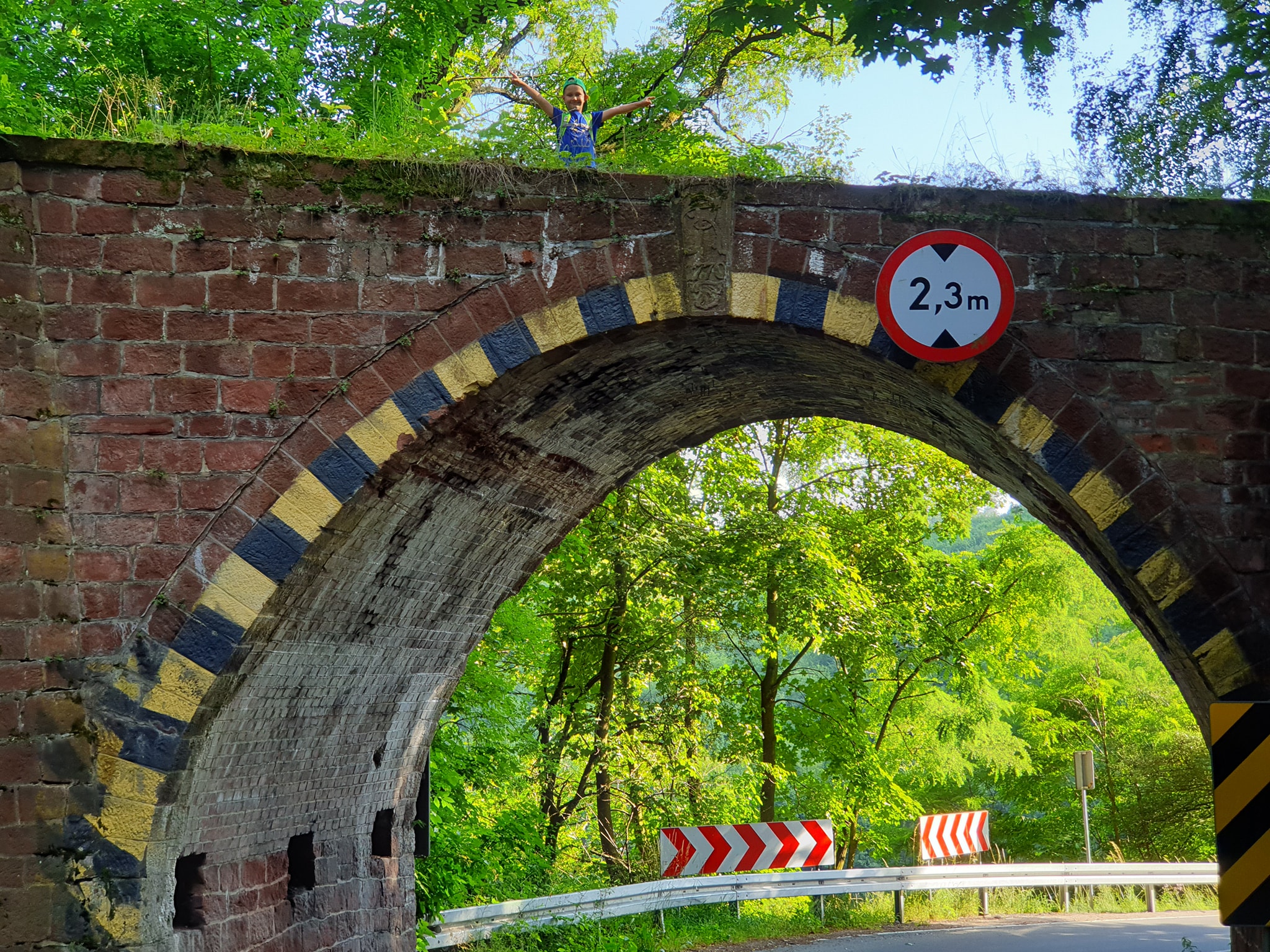 Śladami Kolei Sowiogórskiej: wiadukty, wąwozy i most wiszący - zdjęcie 7