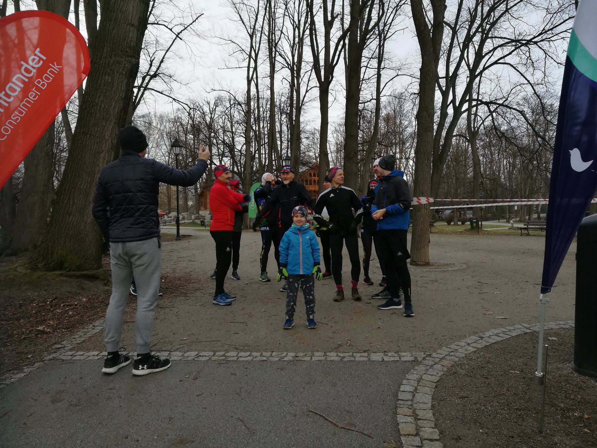 Noworoczny parkrun, czyli dziesiąty bieg i torcik na mecie - zdjęcie 3