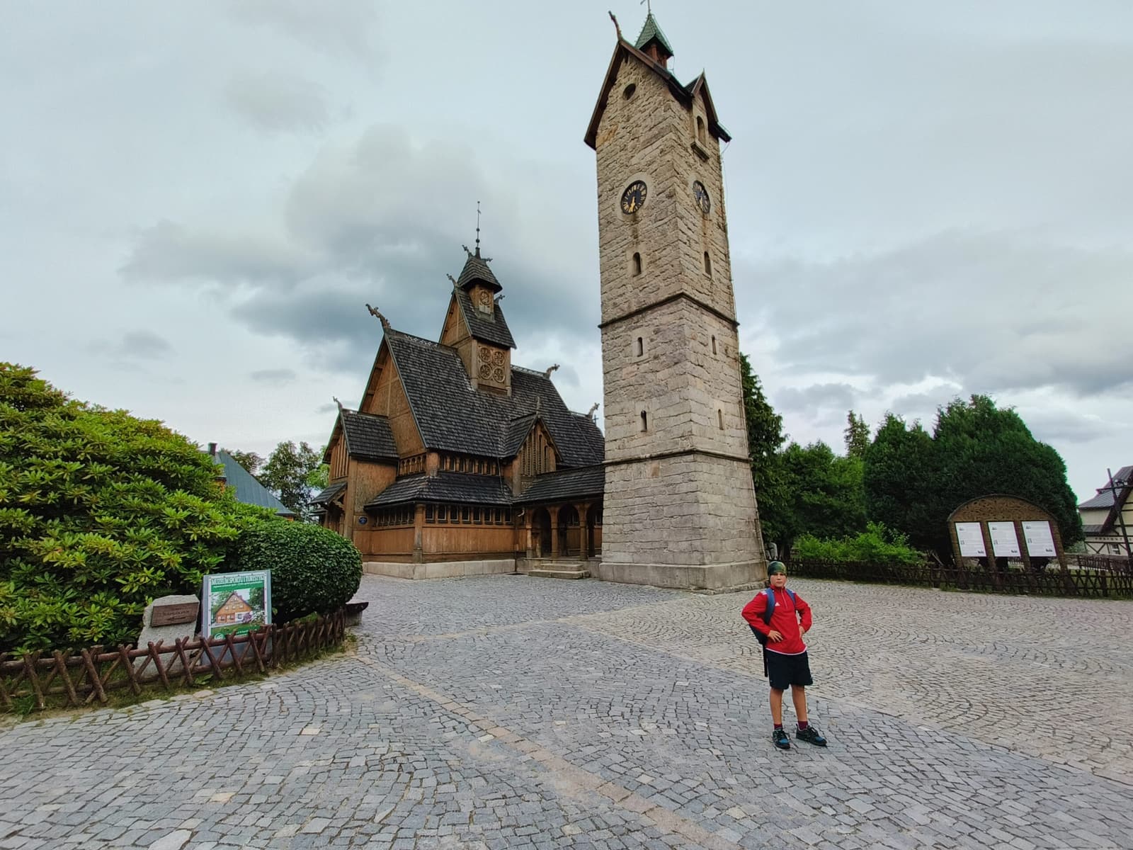 Świątynia Wang w Karpaczu na szlaku imienia Tadeusza Stecia