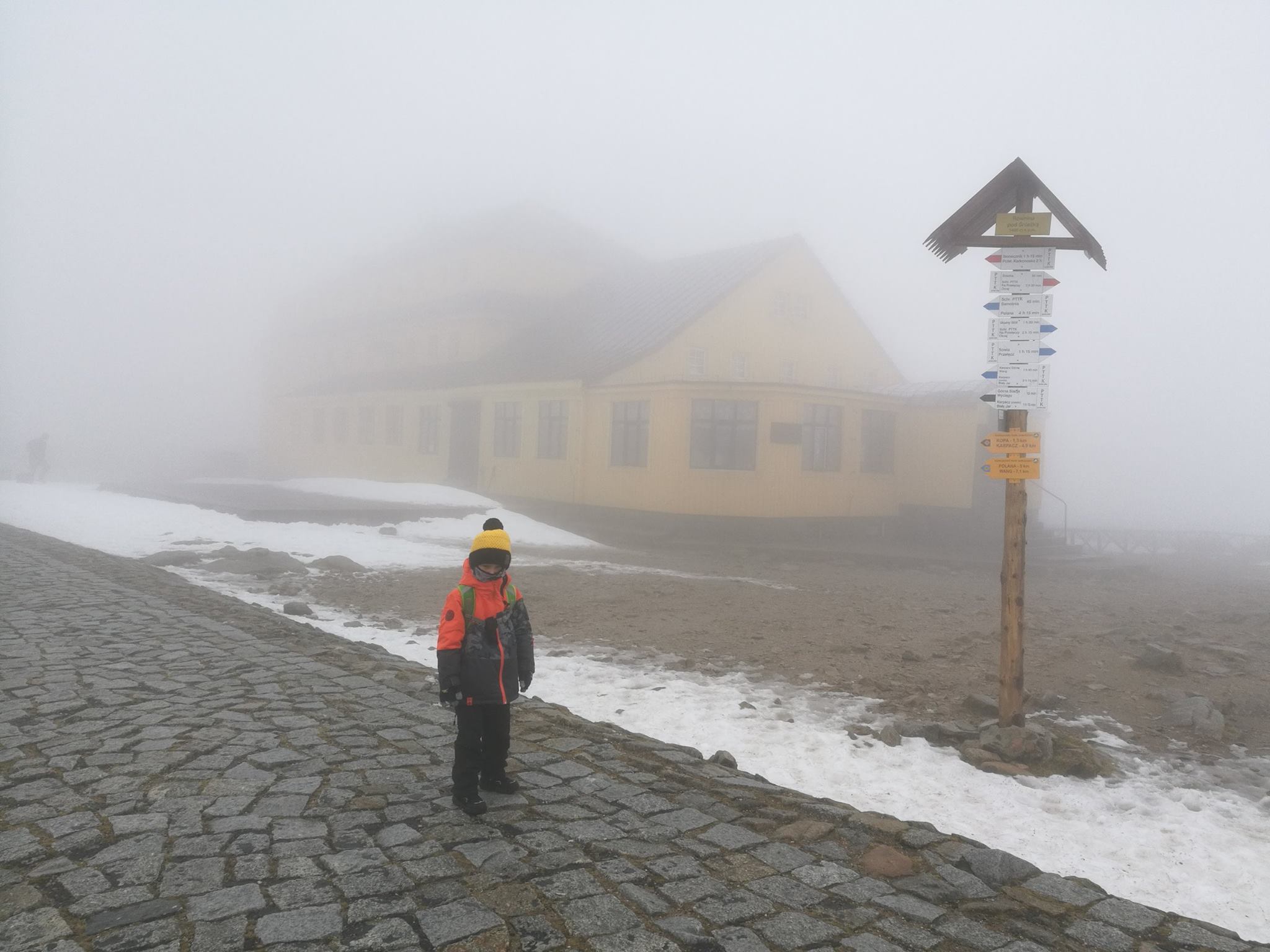 Zimowa wyprawa na Śnieżkę z noclegiem w Domu Śląskim - zdjęcie 9